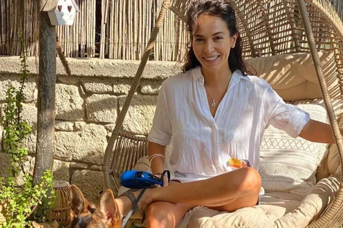 esra ronabar kac yasinda