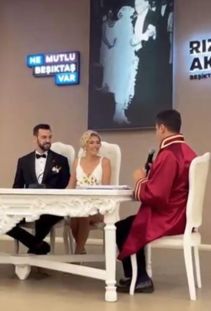Burcu Binici, evlendi #1