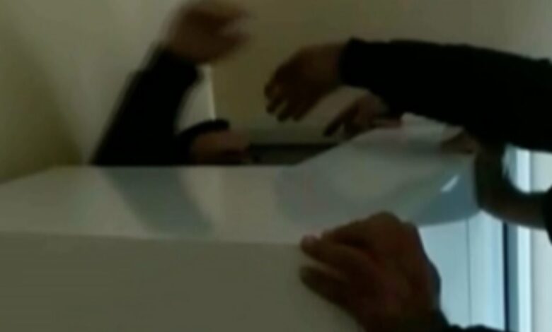 FETÖ şüphelilerine yapılan operasyonda 2 kişi gizli bölmede yakalandı