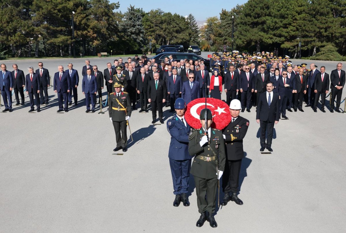 Devlet erkanı Anıtkabir de #12