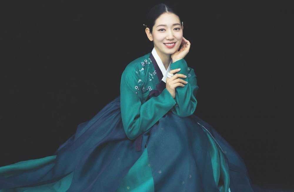 Çinli Netizenler, Hanbok’lu Fotoğrafını Paylaştığı İçin Park Shin Hye’nin Instagram Hesabını Taciz Ediyor