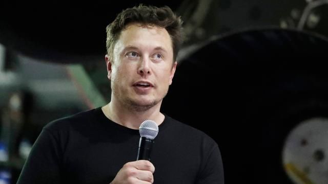 Elon Musk’tan Ukrayna hamlesi: Starlink’i Ukrayna’da aktive etti