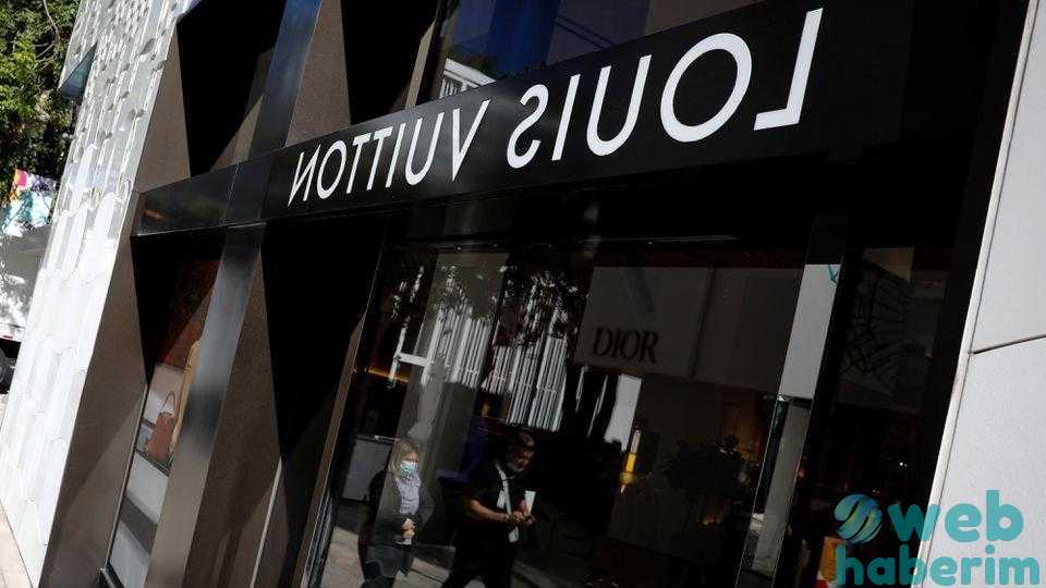 Louis Vuitton, bu hafta fiyatları yükseltmeye hazırlanıyor