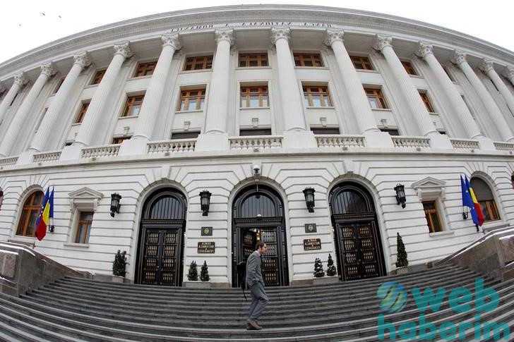 Romanya Merkez Bankası, beklentilerin üzerinde faiz artırdı