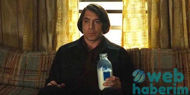 Filmlerde karakterler neden süt içer? Meğer içilen sütn tarzını gösteriyormuşsun