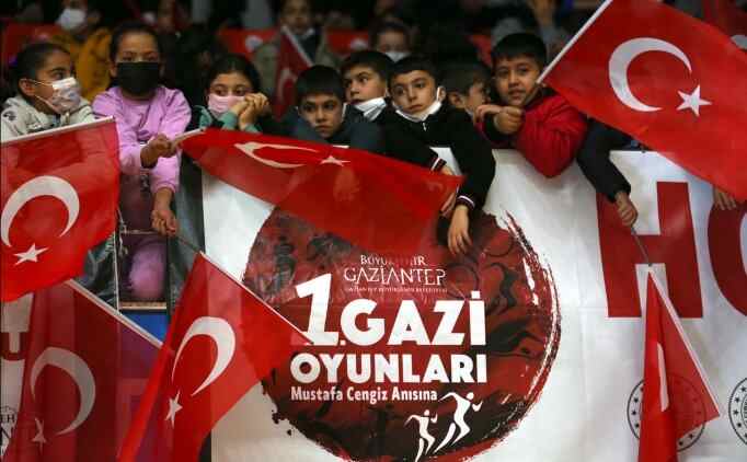 “1. Mustafa Cengiz Gazi Oyunları”nın açılış meşalesi yakıldı