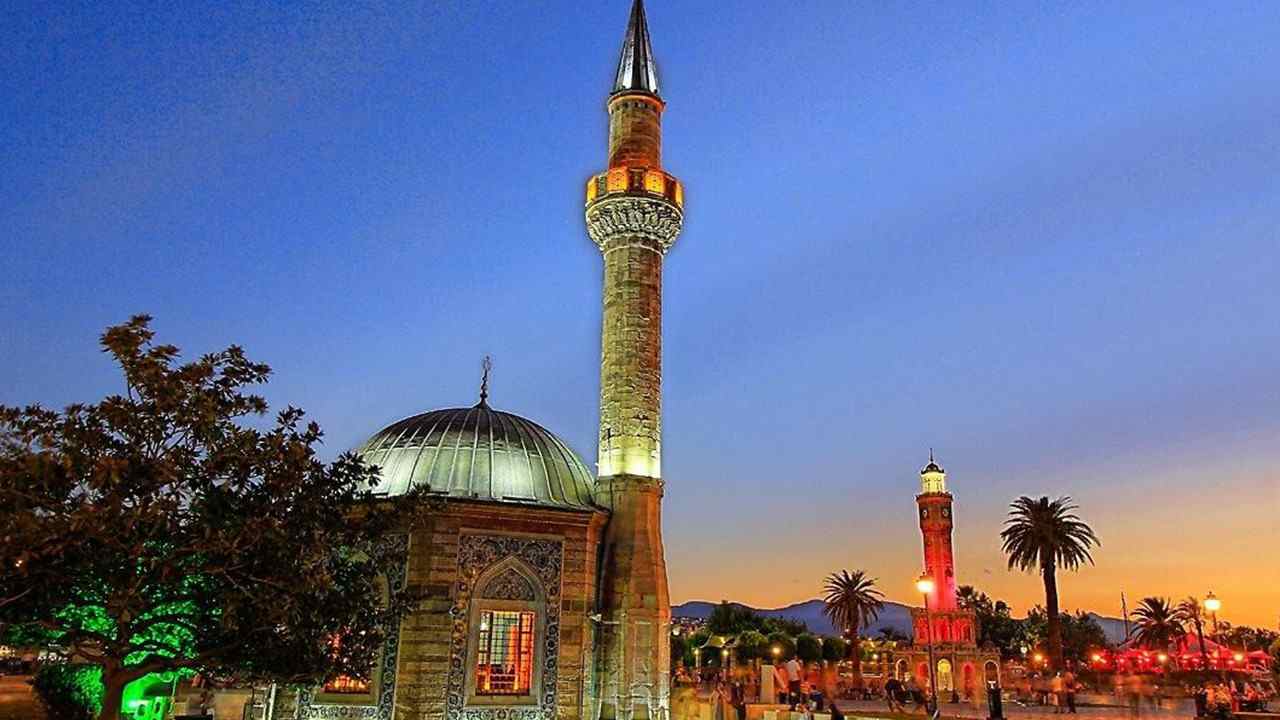 İzmir Ramazan İmsakiyesi – 2022 İzmir İftar, Sahur, Teravih Saatleri