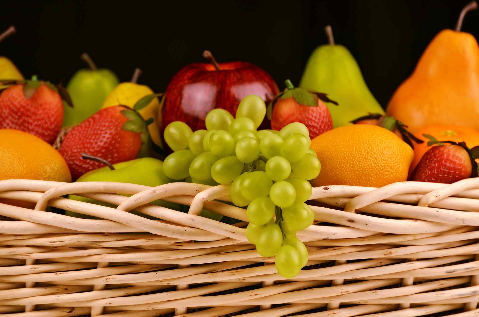 Meyve kabuklarını atmayın. Hangi meyve kabuğu ne işe yarıyor?