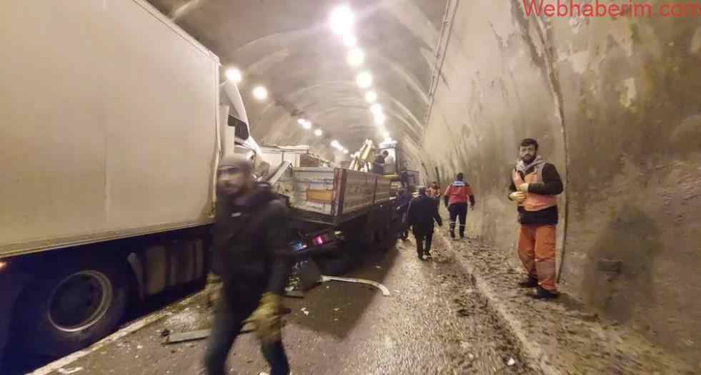 bolu dagi tunelinde facia yasandi 18 araclik trafik kazasi meydana geldi onlarca yarali var valilik son rakamlari aciklandi 6235d6f44ed88