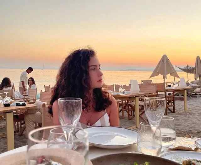 Kardeşlerim'in Aybike'si Melis Minkari'yi bir de Instagram'da görün! Güzelliğiyle nefes kesti
