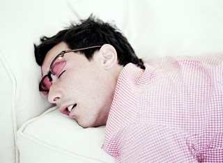 Uykuda sayıklama (konuşma) nasıl önlenir, neden olur, tedavisi
