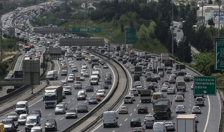 Türkiye İstatistik Kurumu açıkladı! Trafiğe martta 97 bin 974 aracın kaydı yapıldı