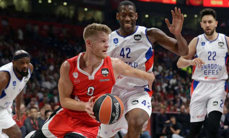 Anadolu Efes Olympiakos'u yenerek EuroLeague Final Four'da finale yükseldi!