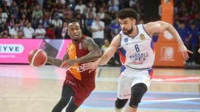 ING Basketbol Süper Ligi play-off yarı final: Anadolu Efes - Galatasaray maçı canlı izle