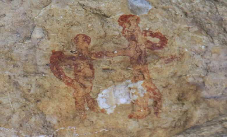 Mersin'de bulunan bir mağarada Milattan Öncesine ait resimler keşfedildi!