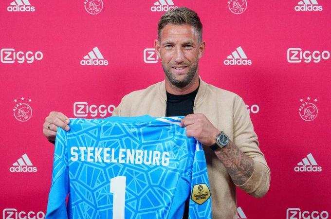 Ajax, 39 yaşındaki Maarten Stekelenburg’un sözleşmesini uzattı