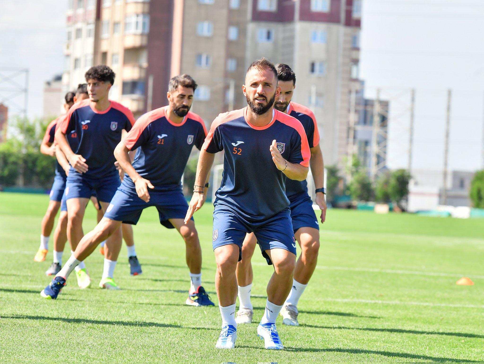 Başakşehir’de yeni sezon hazırlıkları sürüyor