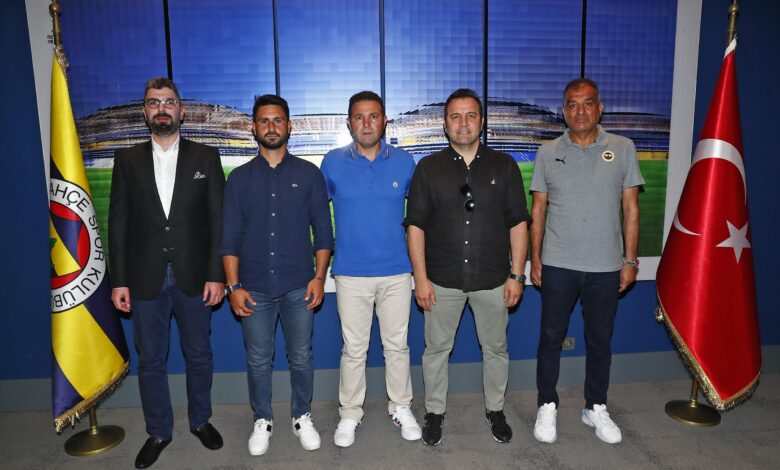 Fenerbahçe’de 3 ayrılık resmen açıklandı