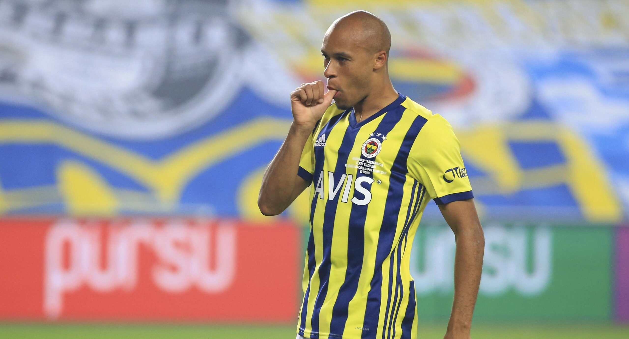 Fenerbahçeli Tisserand için sürpriz talip!