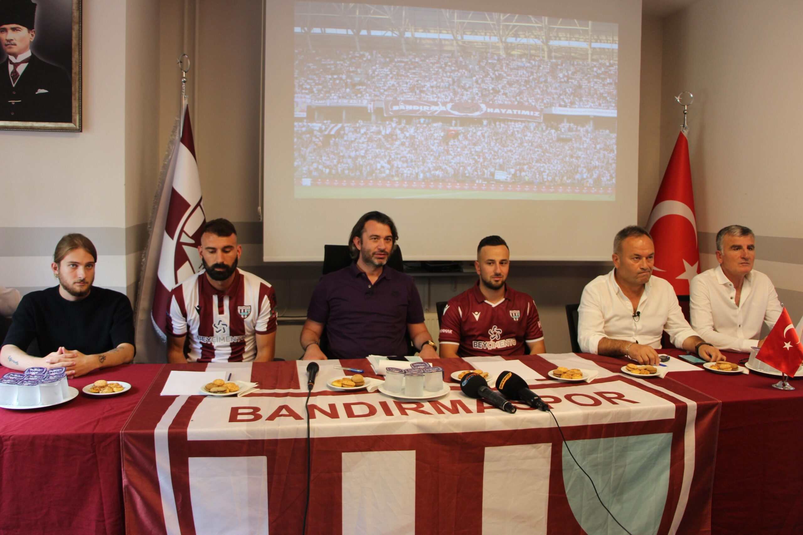 Sedat Şahintürk, Koutroumpis ve Manos resmen Bandırmaspor’da