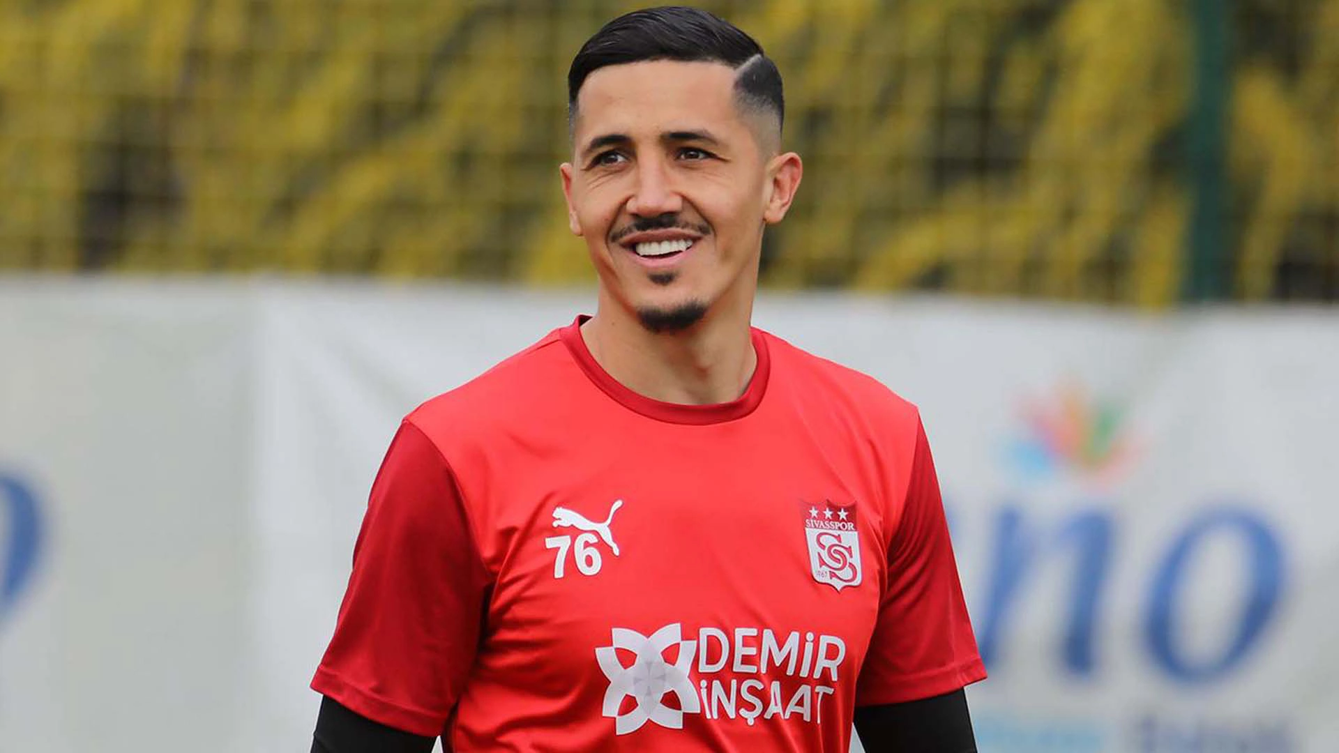 Sivasspor'da ayrılık! Fayçal Fajr, kırmızı beyazlı takıma veda etti! " Ne yazık ki tüm güzel şeylerin sonu geliyor"