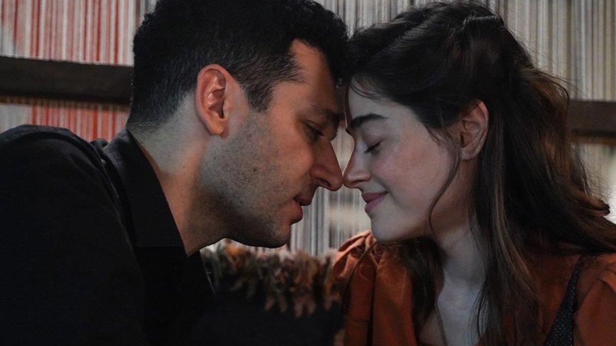Dizi Haberleri
Aziz dizisi final mi yapacak! O isim diziyi bıraktı Aziz uçurumun eşiğinde