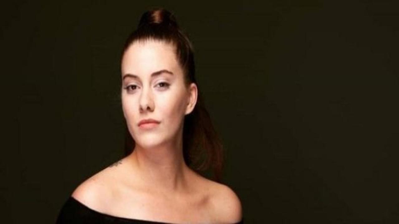Dizi Haberleri
Yalı Çapkını Suna kimdir? Gerçekte kim? sevgilisi var mı? kaç yaşında
