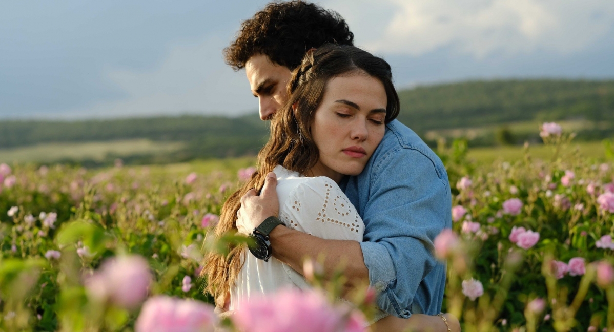 Gül Masalı 4. Bölüm 17 Temmuz Tek Parça İzle