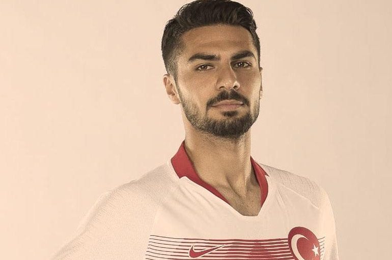 Milli futbolcu Zeki Çelik kimdir, kaç yaşında ve aslen nereli? Zeki Çelik hangi takımlarda oynadı?