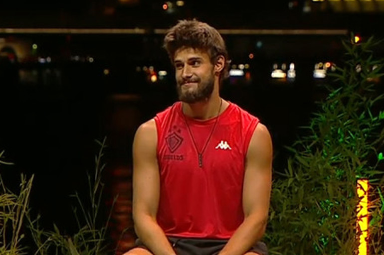 Survivor Batuhan’ın annesi Gülhayat Karacakaya kimdir? Survivor Batuhan’ın annesi Acun Ilıcalı’ya ne söyledi?