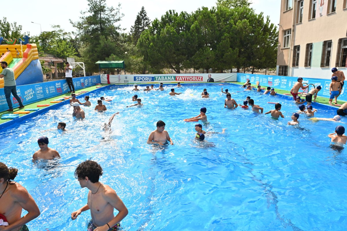 Bursa Büyükşehir Belediyesi nin  Neşeli Havuzlar Mutlu Çocuklar  projesi #7
