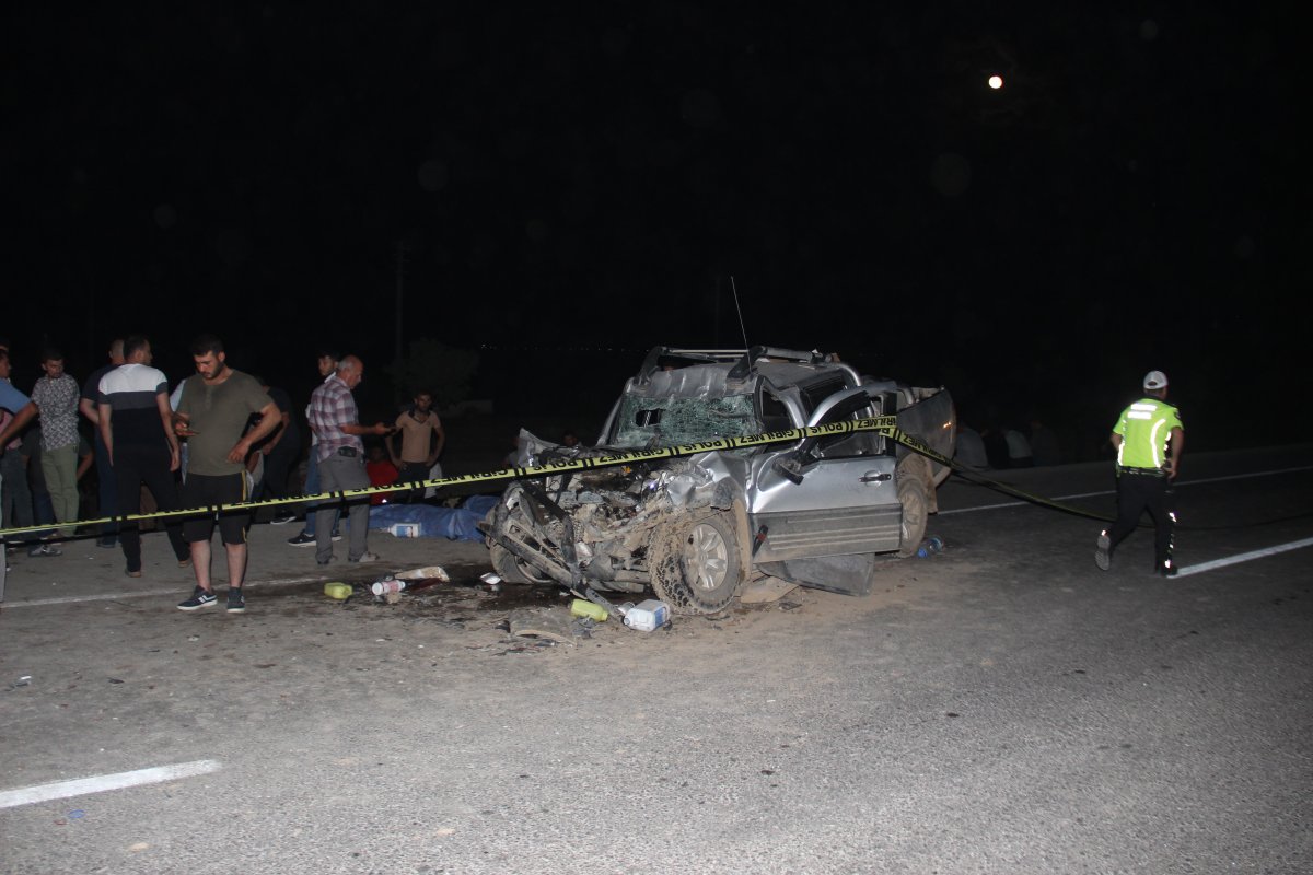 Konya da pikabın tıra arkadan çarpması sonucu 3 kişi öldü #1