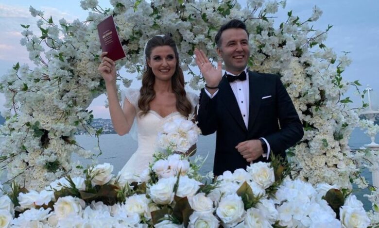 Mehmet Akif Ersoy ve Pınar Erbaş evlendi
