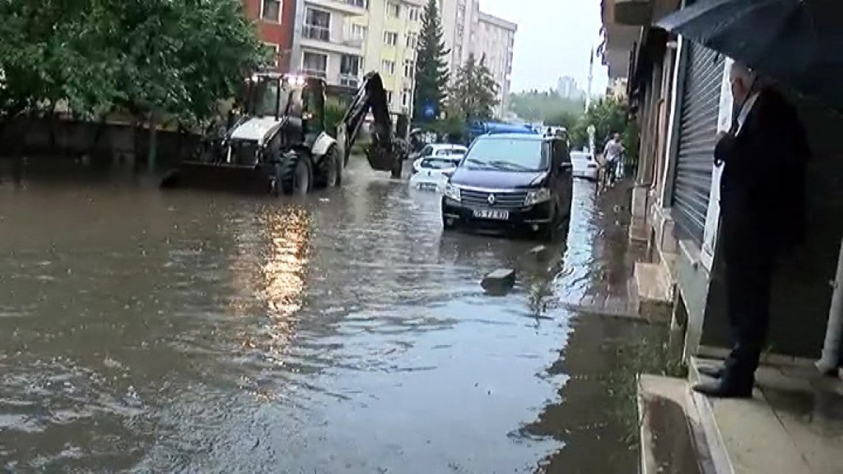 İstanbul da kuvvetli yağış başladı: Maltepe sular altında #3