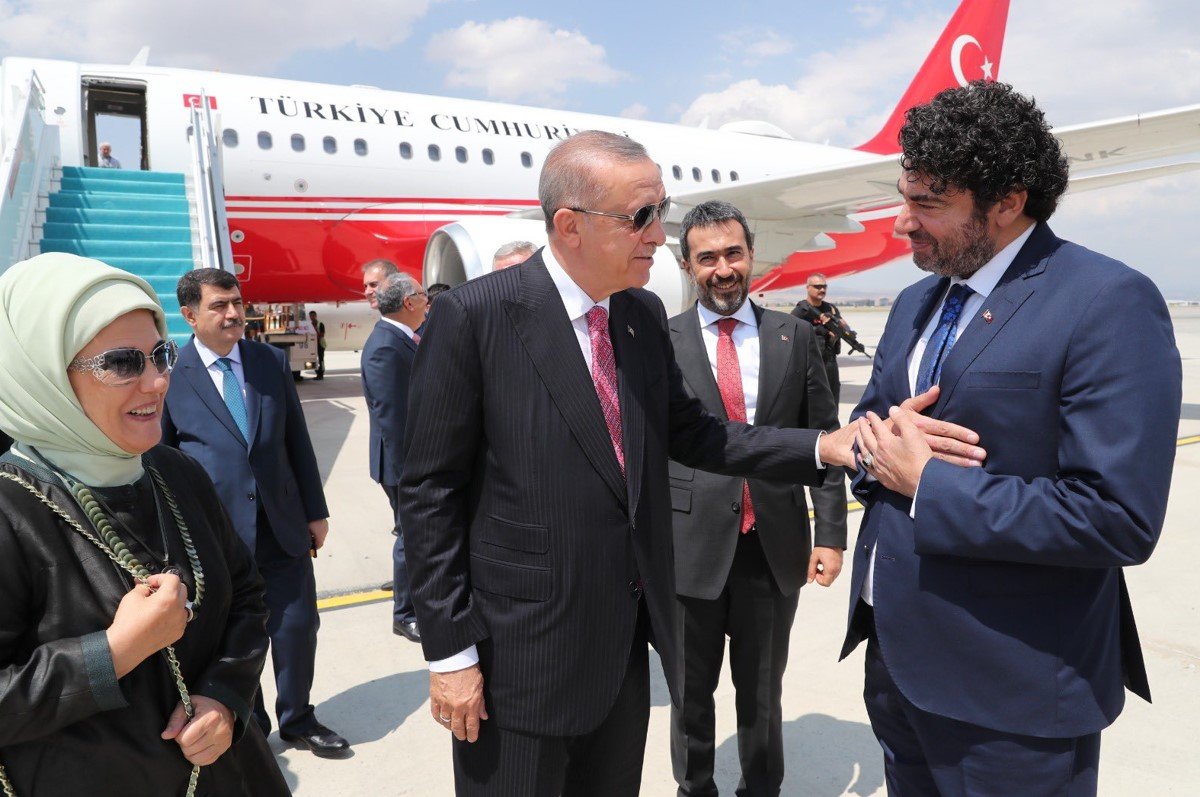 Hakan Taşıyan dan Cumhurbaşkanı Erdoğan a karşılama #1