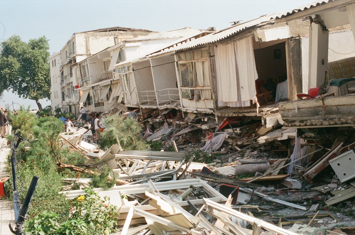 Kocaeli merkezli 17 Ağustos Depremi nin üzerinden 23 yıl geçti #17