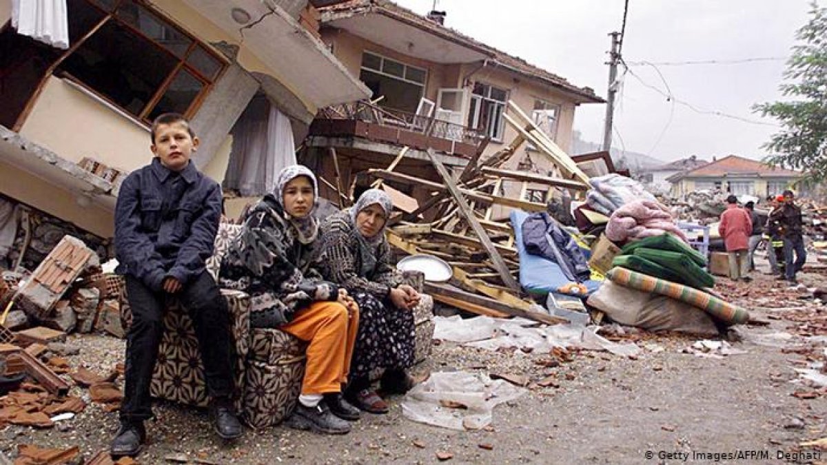 1999 depreminde geriye kalanlar  #4