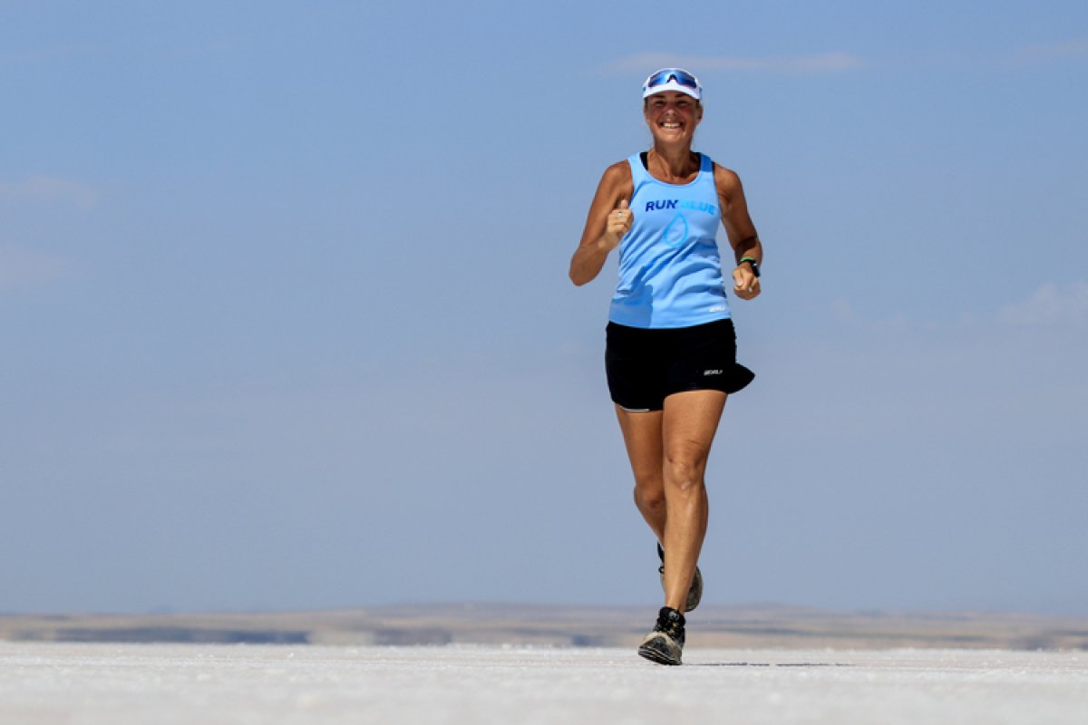 Su sorununa dikkat çekmek için Tuz Gölü nde maraton koştu #5