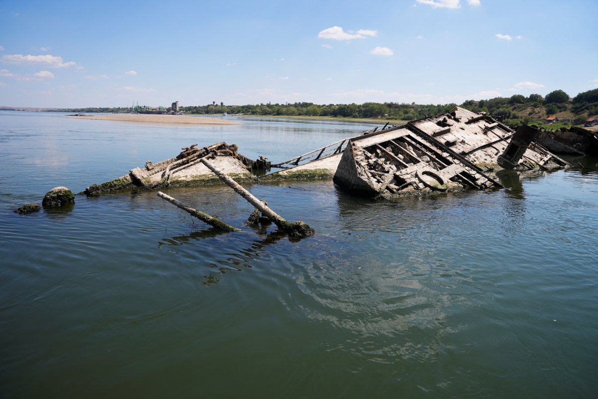 Kuraklık, Tuna Nehri nde batık savaş gemilerini açığa çıkardı #8