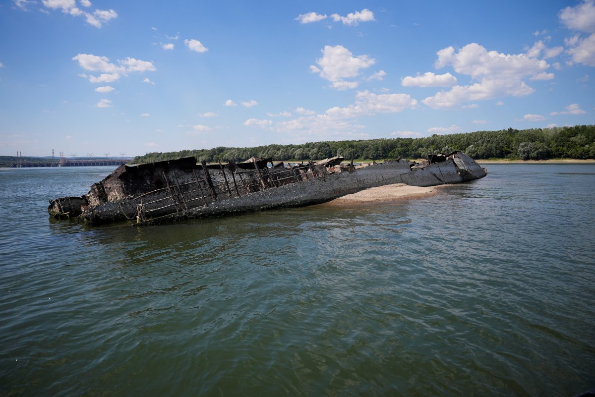 Kuraklık, Tuna Nehri nde batık savaş gemilerini açığa çıkardı #5