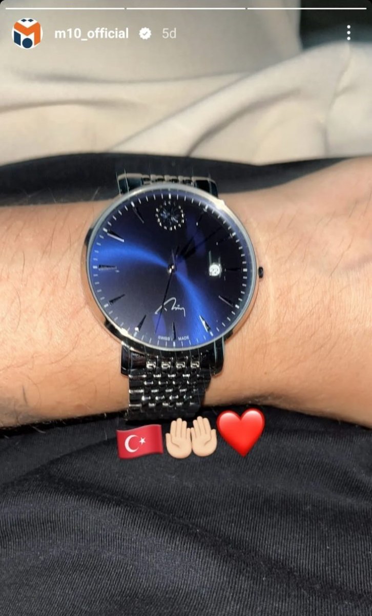 Mesut Özil, Cumhurbaşkanı Erdoğan imzalı kol saatini paylaştı  #1
