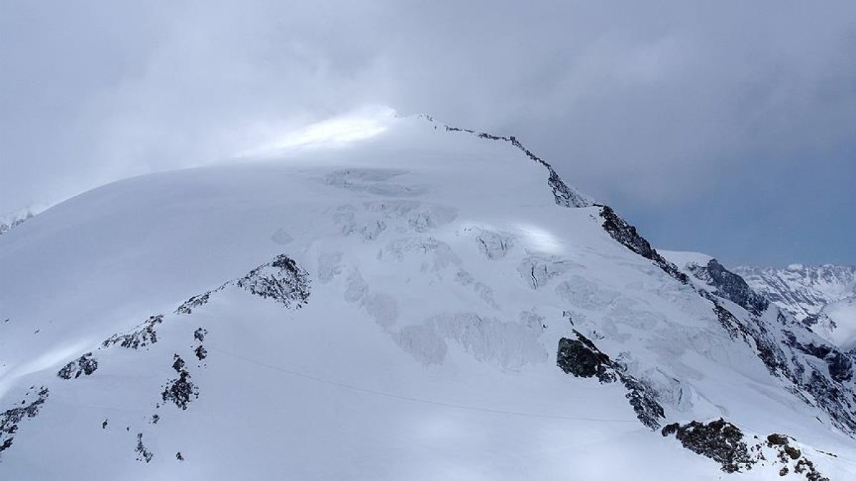 İsviçre Alplerindeki buzullar, 1931 den beri yarı yarıya eridi #2