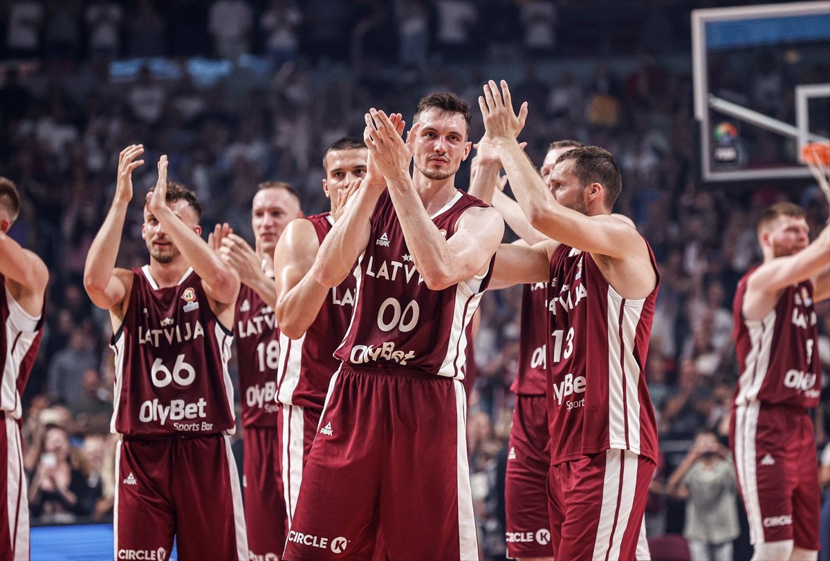 12 Dev Adam Dünya Kupası Elemeleri ilk maçında Letonya ya yenildi #6