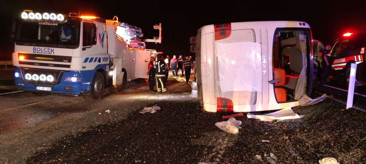 Denizli de yolcu otobüsü kaza yaptı: 2’si ağır 28 yaralı #3