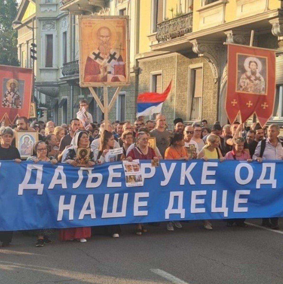 Sırbistan Cumhurbaşkanı Vucic, LGBT etkinliğini iptal etti #2