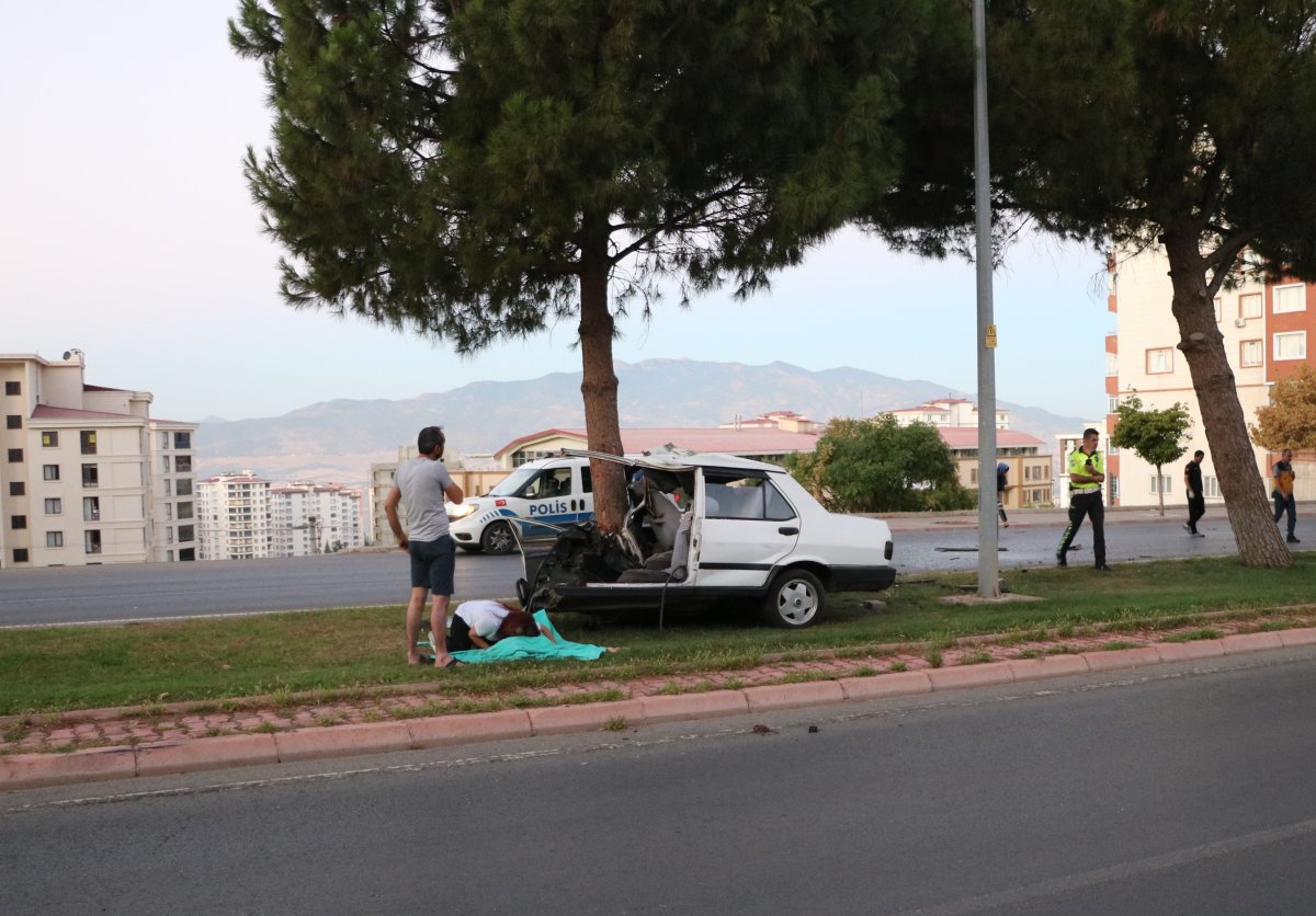 Kahramanmaraş’ta 1 aylık evli çifti trafik kazası ayırdı #2