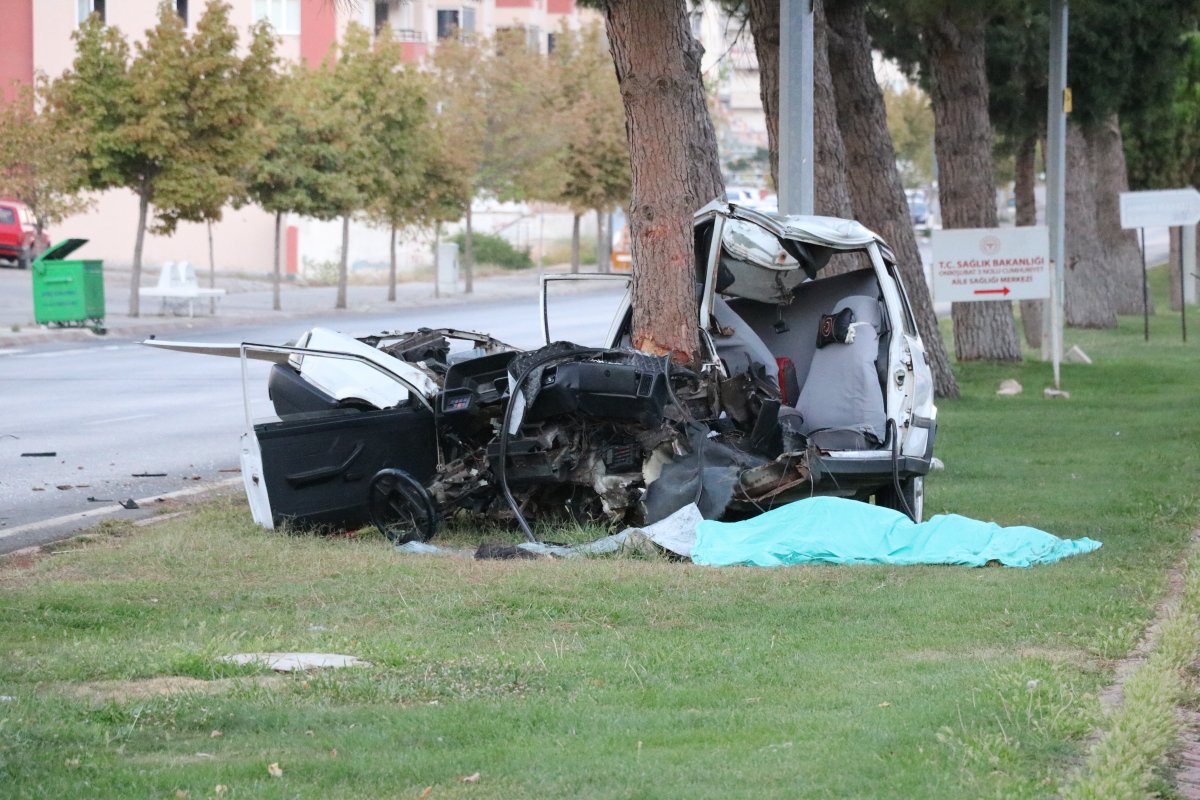 Kahramanmaraş’ta 1 aylık evli çifti trafik kazası ayırdı #1