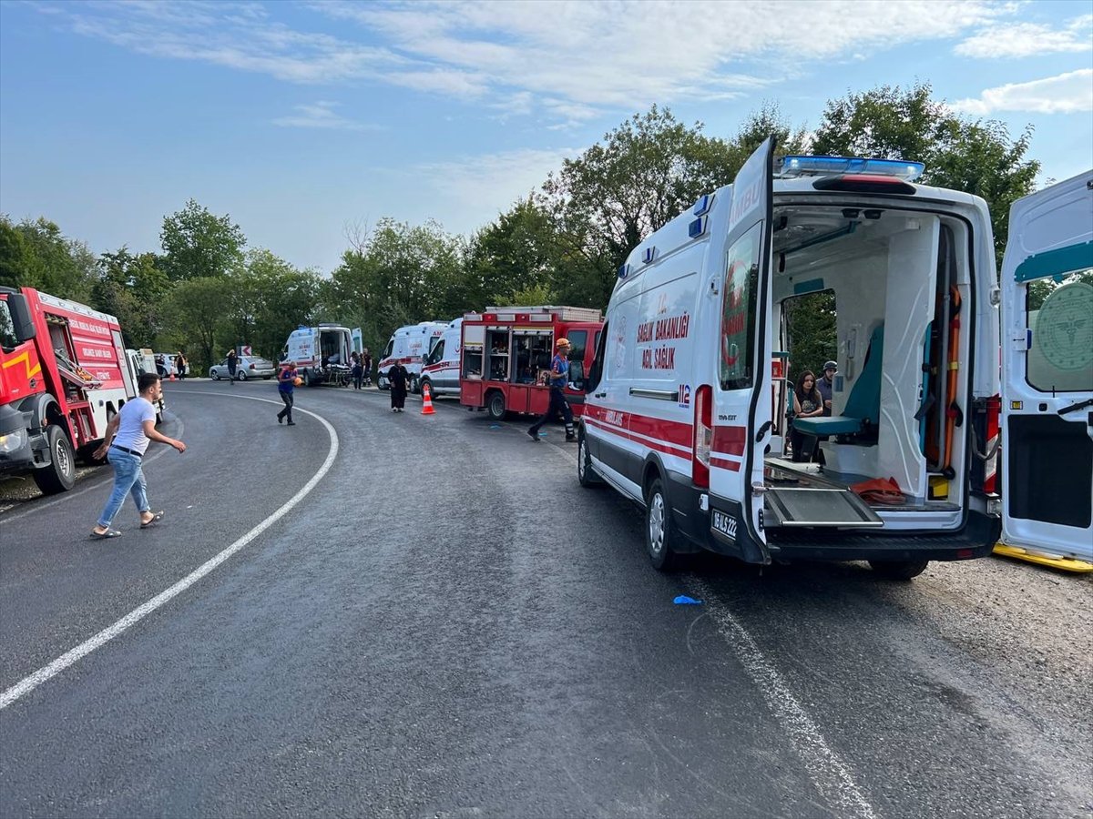 Bursa da tur otobüsü kazası: Ölü ve yaralılar var #6