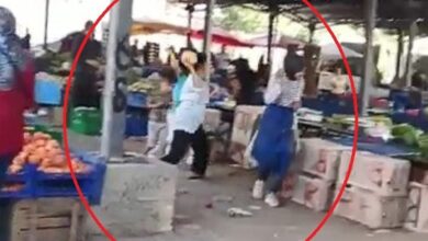 Kastamonu'da pazarda kadınların sebze savaşı
