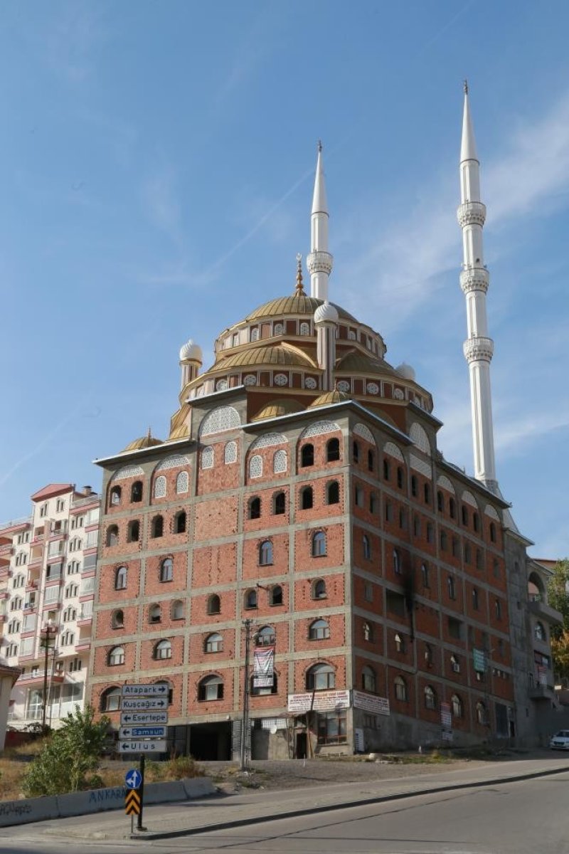 Ankara nın  apartman cami si 11 yıl sonra tamamlandı #6